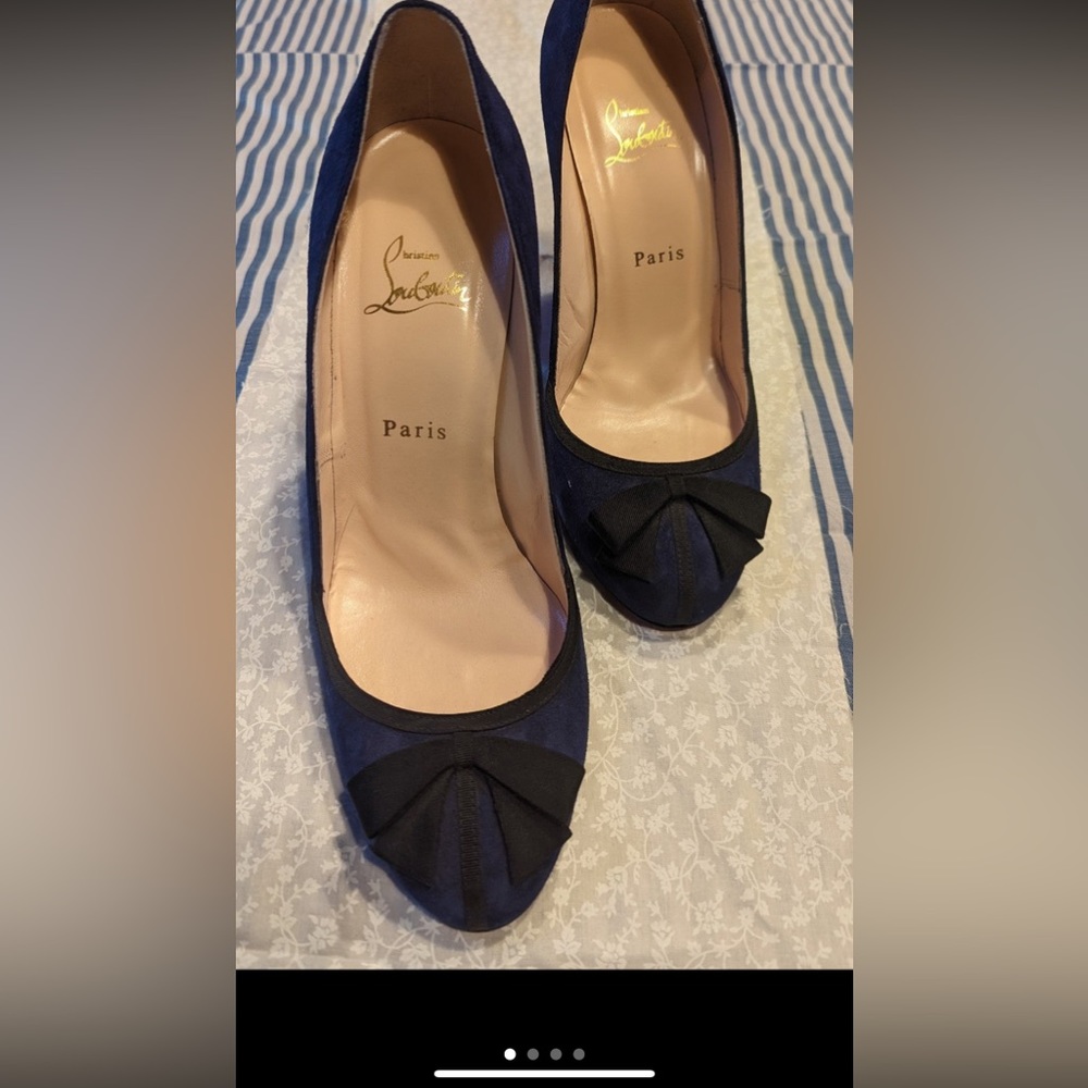 Louboutin Pumps - almost brand new